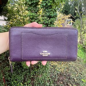 COACH Purple Leather Wallet with Gold Hardware AUTHENTIC